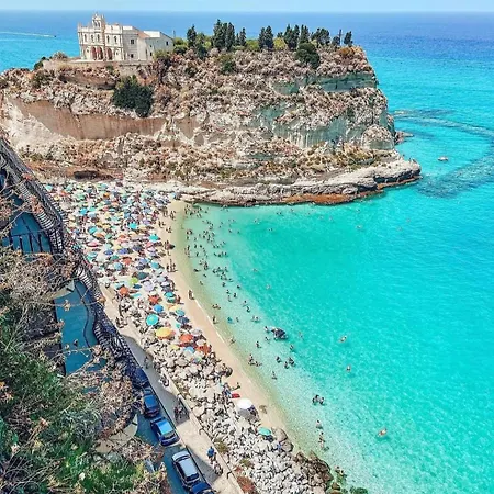 Radici 4* تروبيا